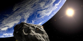 Un asteroid va trece la un „pas” de Pământ