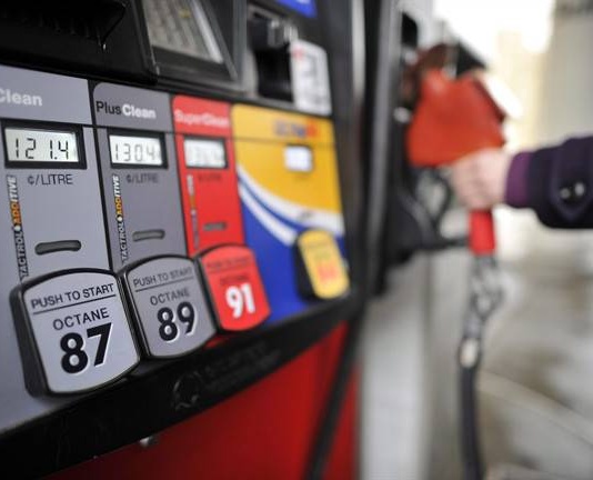 Analiză | De ce benzina e așa de scumpă în Canada?