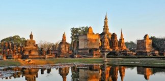 Imperii de orez (II) – Fantasme şi Ruine