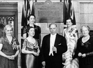 File de istorie | Cum au devenit femeile „persoane” în Canada