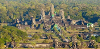 Temple părăsite, răni vindecate (I)