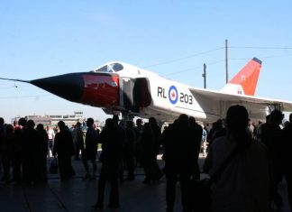 File de istorie | Cine a ordonat distrugerea Avro Arrow?