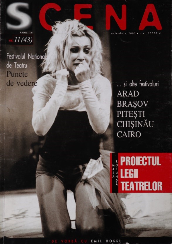 Luiza Cocora pe coperta revistei de teatru Scena, cu un instantaneu luat la spectacolul Hamlet, în rolul Ofeliei, în regia lui Vlad Mugur, în 2003.