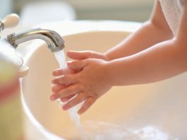 De ce copiii se îmbolnăvesc mai puțin de COVID-19?