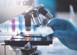 Ottawa: Fonduri substanțiale pentru cercetarea medicală și dezvoltarea unui vaccin împotriva COVID-19