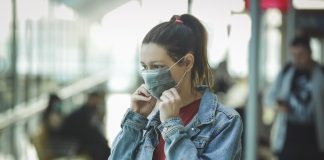 Ottawa: Masca, obligatorie pentru pasagerii care călătoresc cu avionul