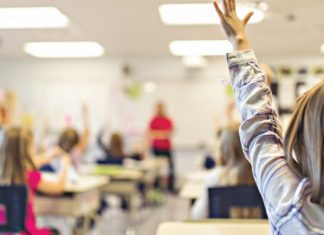 Quebec: Redeschiderea școlilor pe 4 mai nu reprezintă un scenariu plauzibil