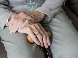 Quebec: Situația din rezidențele pentru persoane în vârstă, o urgență națională