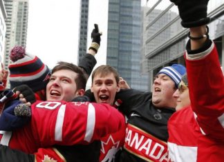 Sondaj | Cu ce își ocupă timpul canadienii în vreme de pandemie și ce își doresc cel mai mult să facă atunci când vom „reveni la normal”