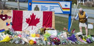 Sondaj | Sprijin masiv în rândul populației pentru interzicerea armelor de asalt de tip militar