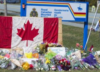 Sondaj | Sprijin masiv în rândul populației pentru interzicerea armelor de asalt de tip militar