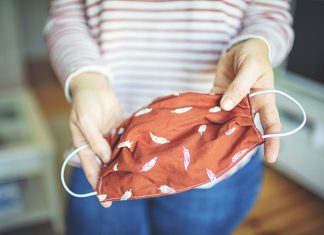 Sprijin puternic în Quebec pentru ca masca să fie obligatorie în public. De ce guvernul nu adoptă o asemenea măsură?