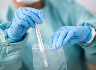 Câți români din străinătate s-au îmbolnăvit de COVID-19?