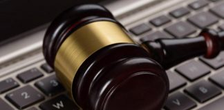 Premieră în Quebec: Acuzații de incitare la genocid pentru amenințări proferate online