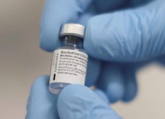 Vaccinul Pfizer-BioNTech: Cum funcționează și care sunt efectele sale adverse