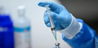 Quebec: Guvernul Legault renunță la ideea „taxei pentru sănătate” impusă persoanelor nevaccinate