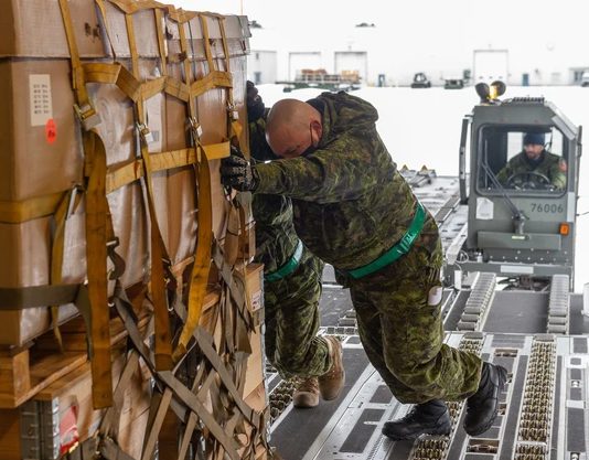 Cum văd canadienii răspunsul guvernului federal privind războiul din Ucraina?