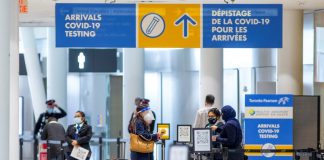 Ottawa renunță la obligativitatea testării pentru Covid a călătorilor vaccinați înainte de sosirea în Canada