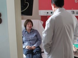 Până la jumătate din cazurile de cancer ar putea fi evitate prin schimbarea stilului de viaţă