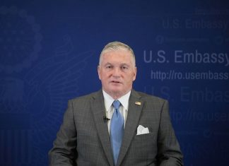 Adrian Zuckerman, fost ambasador SUA: România a trecut „prin cel mai mare atac hibrid pornit de Rusia împotriva oricărei țări”