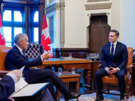 Politică federală: Popularitatea lui Poilievre atinge cel mai scăzut nivel de la preluarea conducerii PCC; Cota de aprobare a lui Carney, în creștere