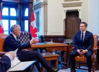 Politică federală: Popularitatea lui Poilievre atinge cel mai scăzut nivel de la preluarea conducerii PCC; Cota de aprobare a lui Carney, în creștere