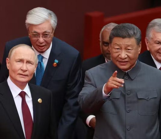 Cum modelează statele autoritare o realitate denaturată în fluxurile noastre de știri