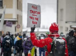 Bogații devin tot mai bogați, iar săracii tot mai săraci