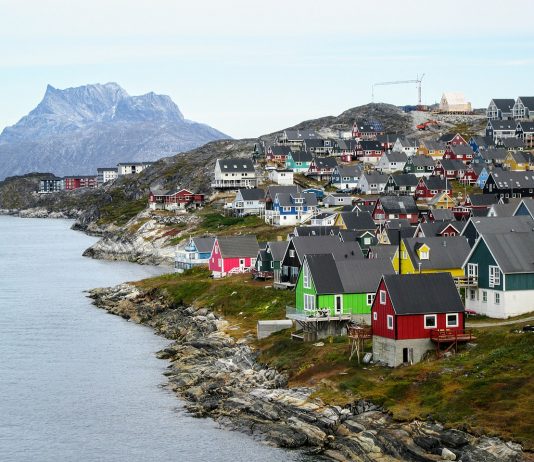 Interesul magnaților americani pentru Groenlanda: între ambiții geopolitice și viziuni distopice