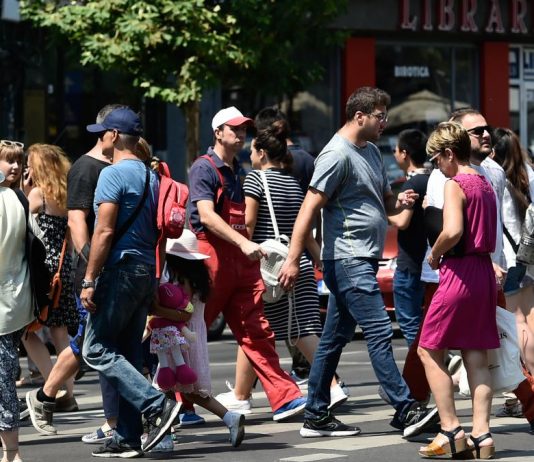 România continuă să fie pe locul I în UE la proporţia tinerilor care nu sunt încadraţi profesional şi nu urmează niciun program educaţional